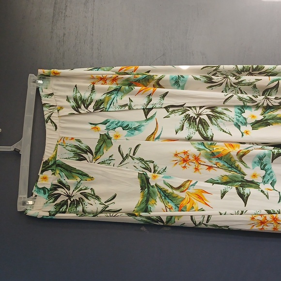 Fashion to Figure Tropical Floral Maxi Skirt tropical green White YEllow size 1 - Picture 2 of 7